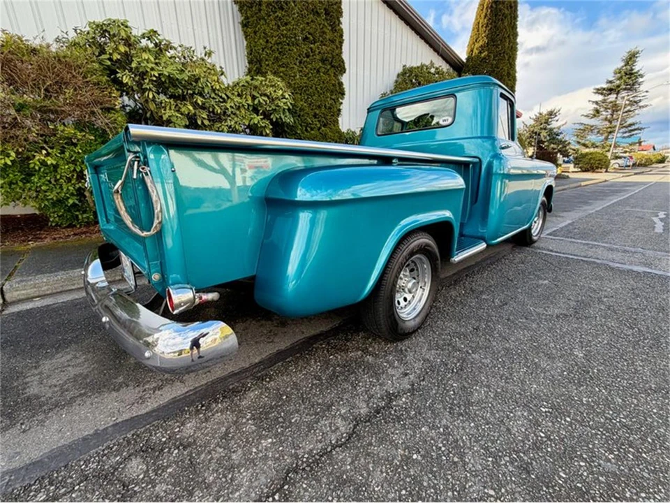 1959 Chevrolet Task Force - Image 19 of 31
