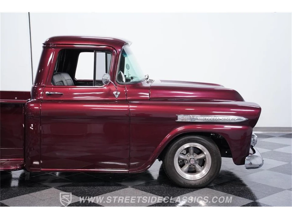 1959 Chevrolet Task Force - Image 24 of 31