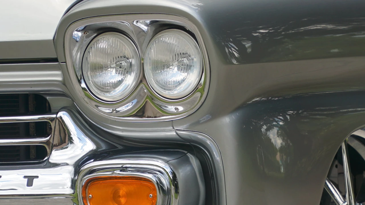 1959 Chevrolet Task Force - Image 13 of 22
