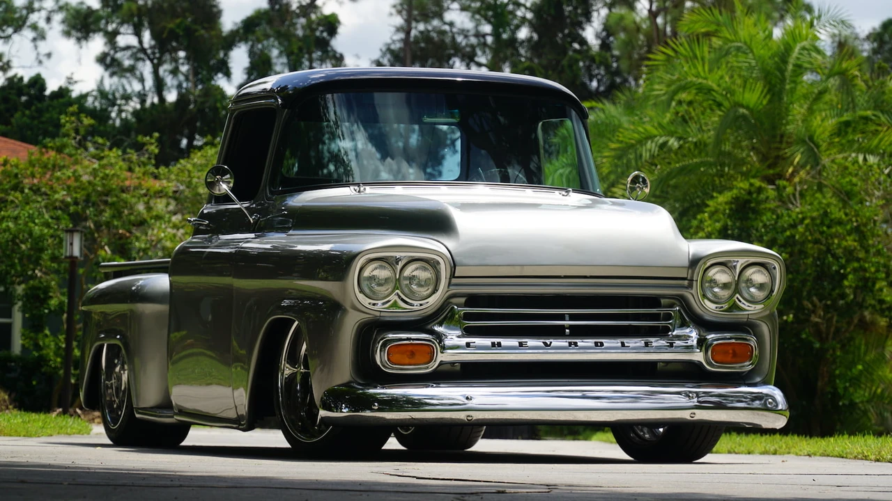 1959 Chevrolet Task Force - Image 17 of 22