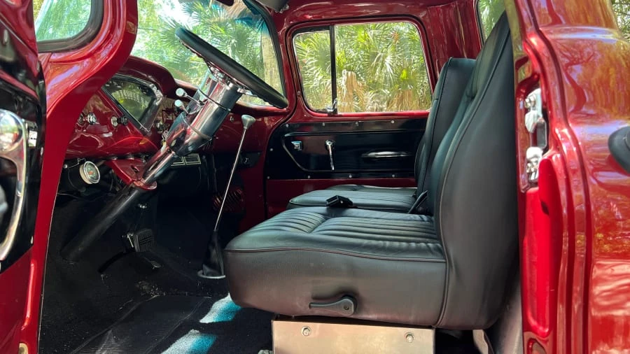 1959 Chevrolet Task Force - Image 5 of 15