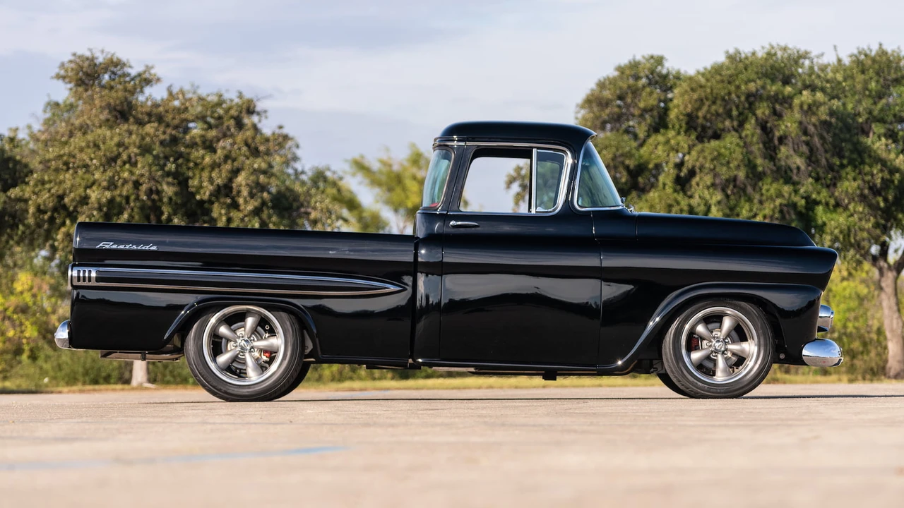 1959 Chevrolet Task Force - Image 8 of 21