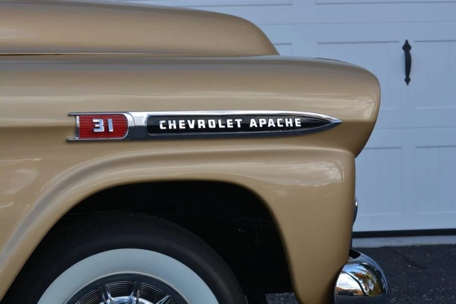 1959 Chevrolet Task Force - Image 10 of 12