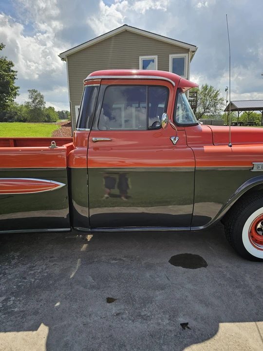1959 Chevrolet Task Force - Image 23 of 31