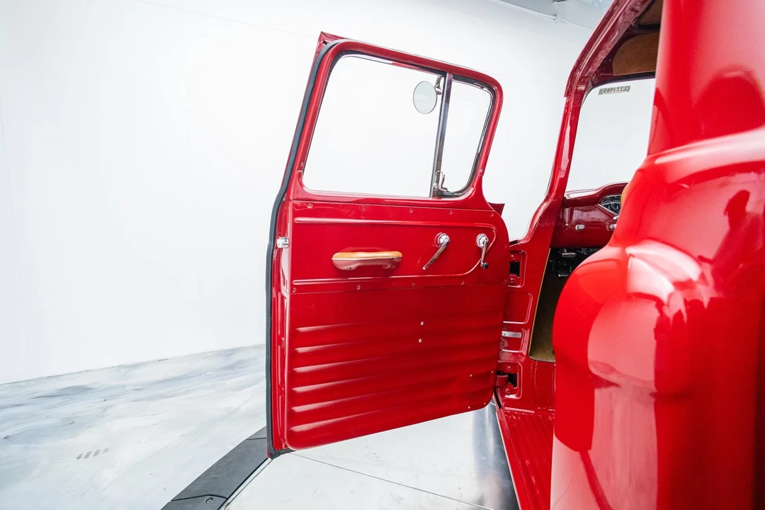 1959 Chevrolet Task Force - Image 28 of 31