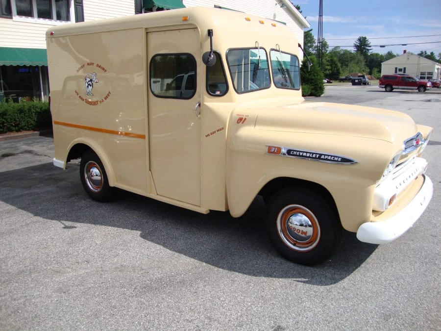 1959 Chevrolet Task Force - Image 8 of 8