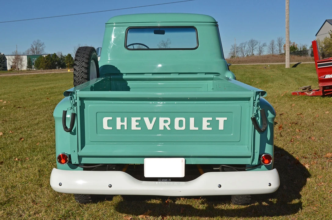 1959 Chevrolet Task Force - Image 6 of 31