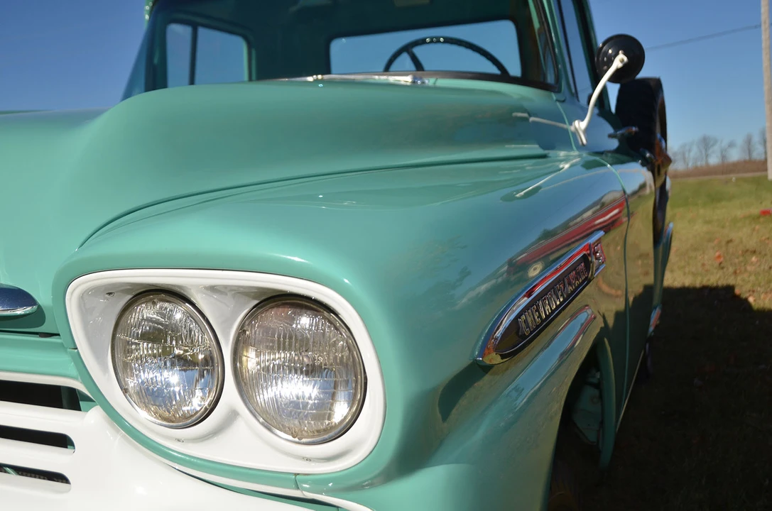 1959 Chevrolet Task Force - Image 27 of 31