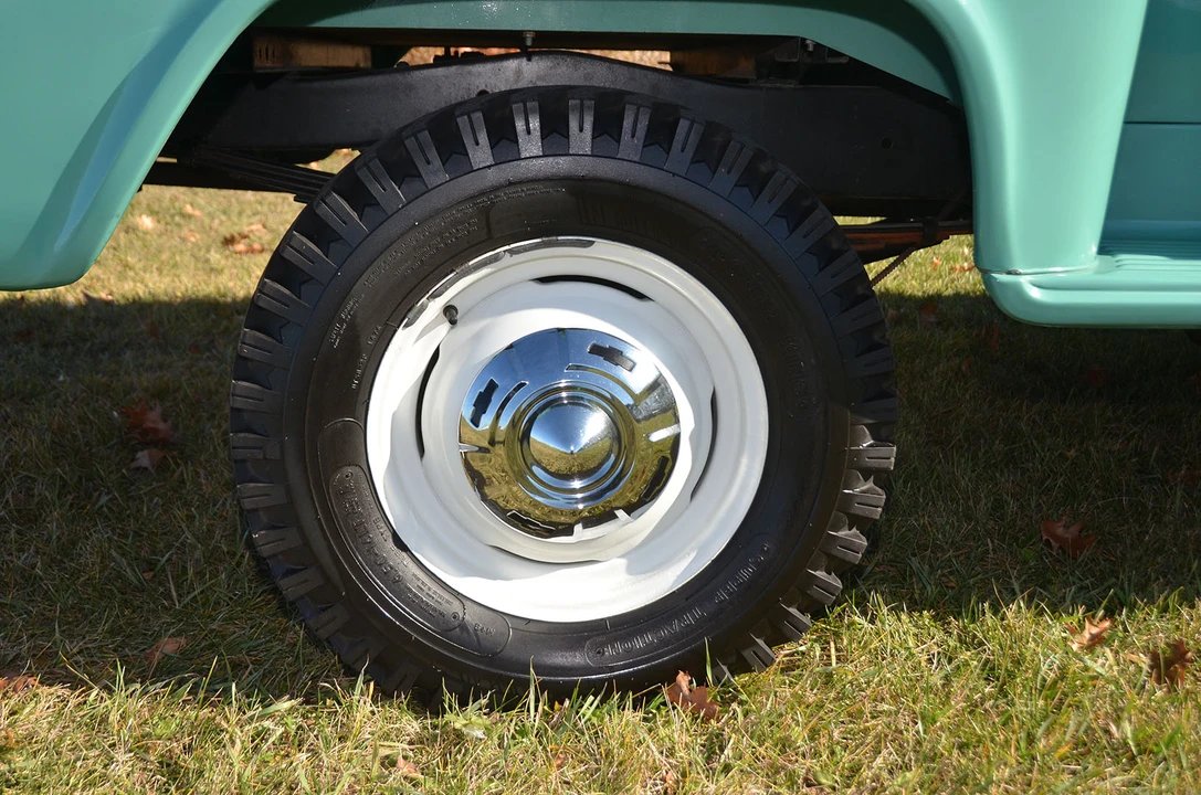 1959 Chevrolet Task Force - Image 15 of 31