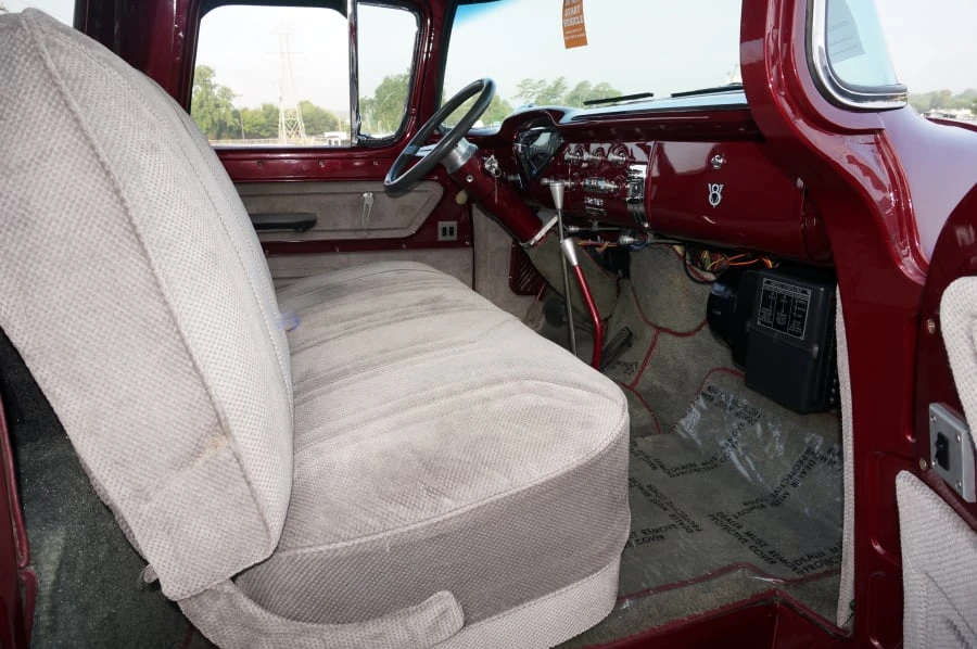 1959 Chevrolet Task Force - Image 4 of 10
