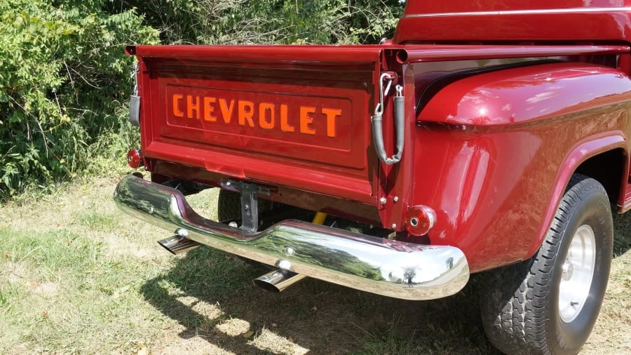 1959 Chevrolet Task Force - Image 8 of 10