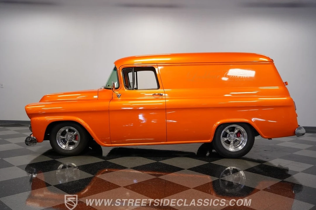 1959 Chevrolet Task Force - Image 8 of 31