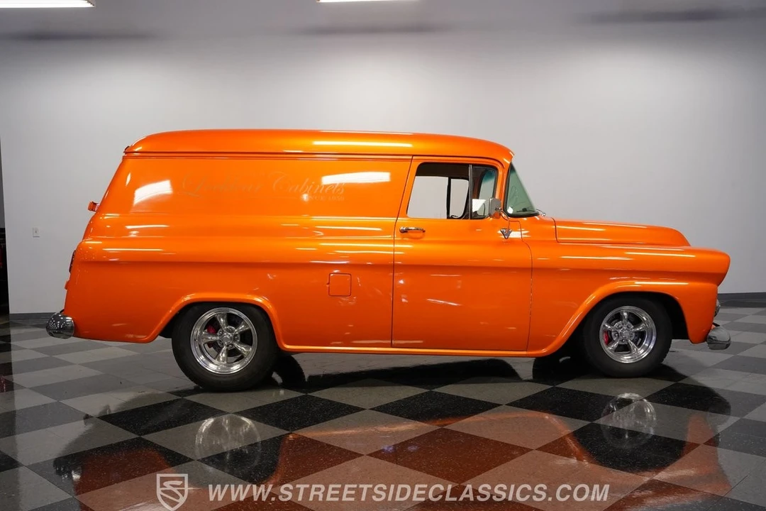 1959 Chevrolet Task Force - Image 15 of 31