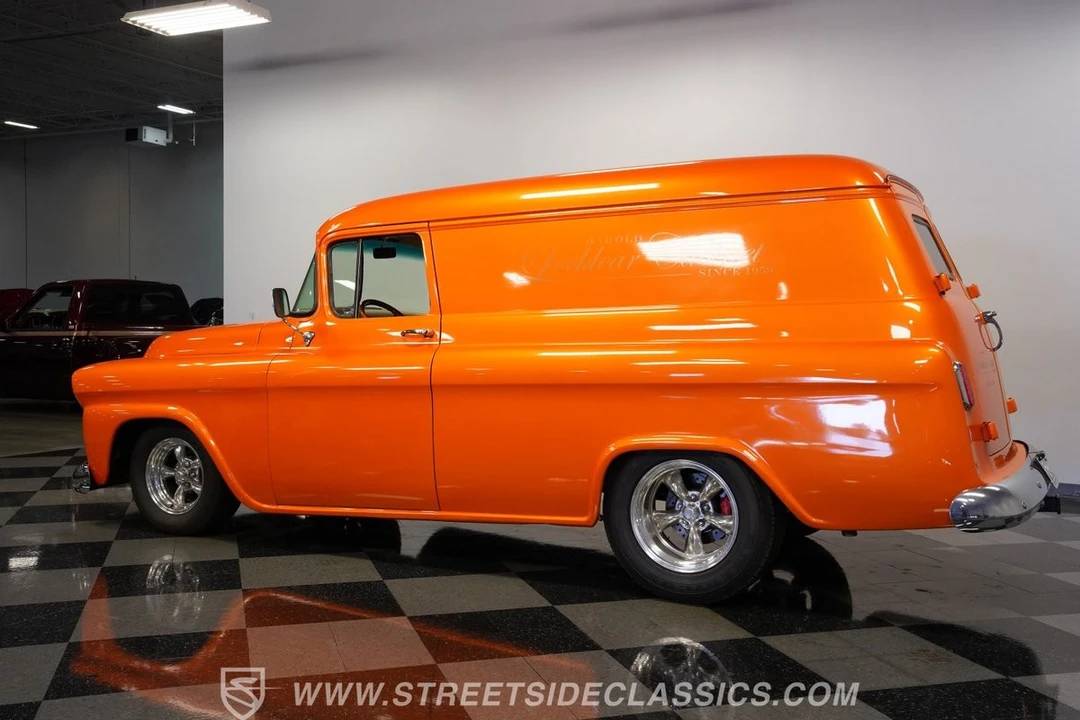 1959 Chevrolet Task Force - Image 9 of 31