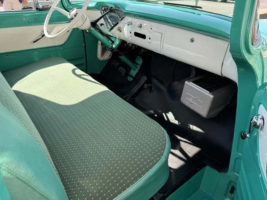 1959 Chevrolet Task Force - Image 6 of 9