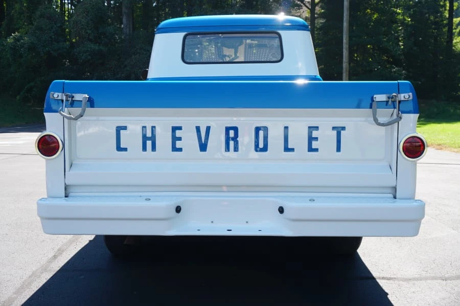 1959 Chevrolet Task Force - Image 25 of 31
