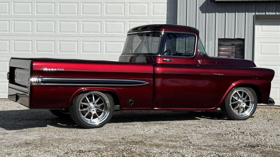 1959 Chevrolet Task Force - Image 14 of 28