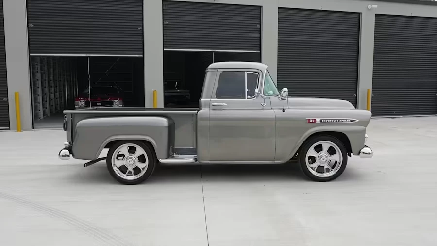 1959 Chevrolet Task Force - Image 5 of 16