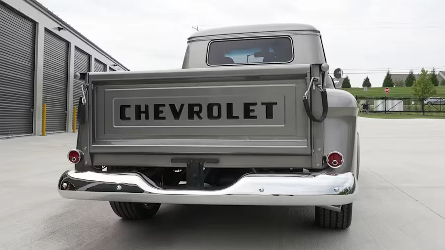 1959 Chevrolet Task Force - Image 3 of 16