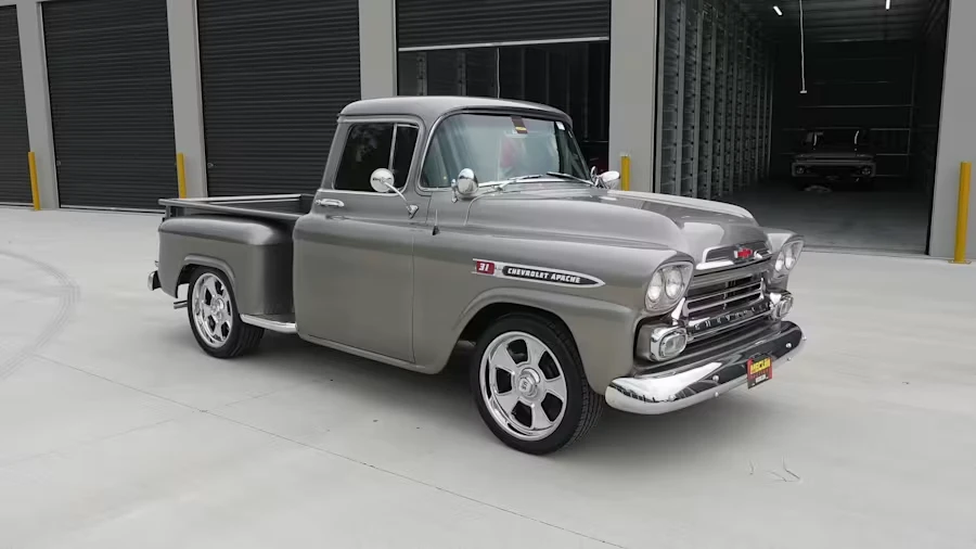1959 Chevrolet Task Force - Image 10 of 16
