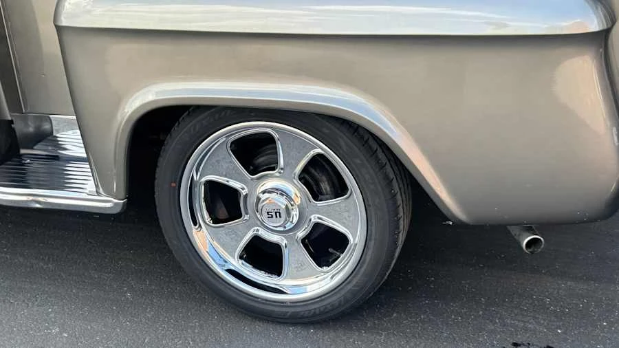 1959 Chevrolet Task Force - Image 5 of 12