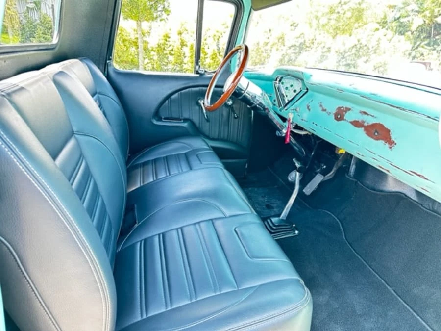1959 Chevrolet Task Force - Image 11 of 15