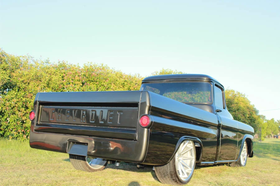 1959 Chevrolet Task Force - Image 2 of 10