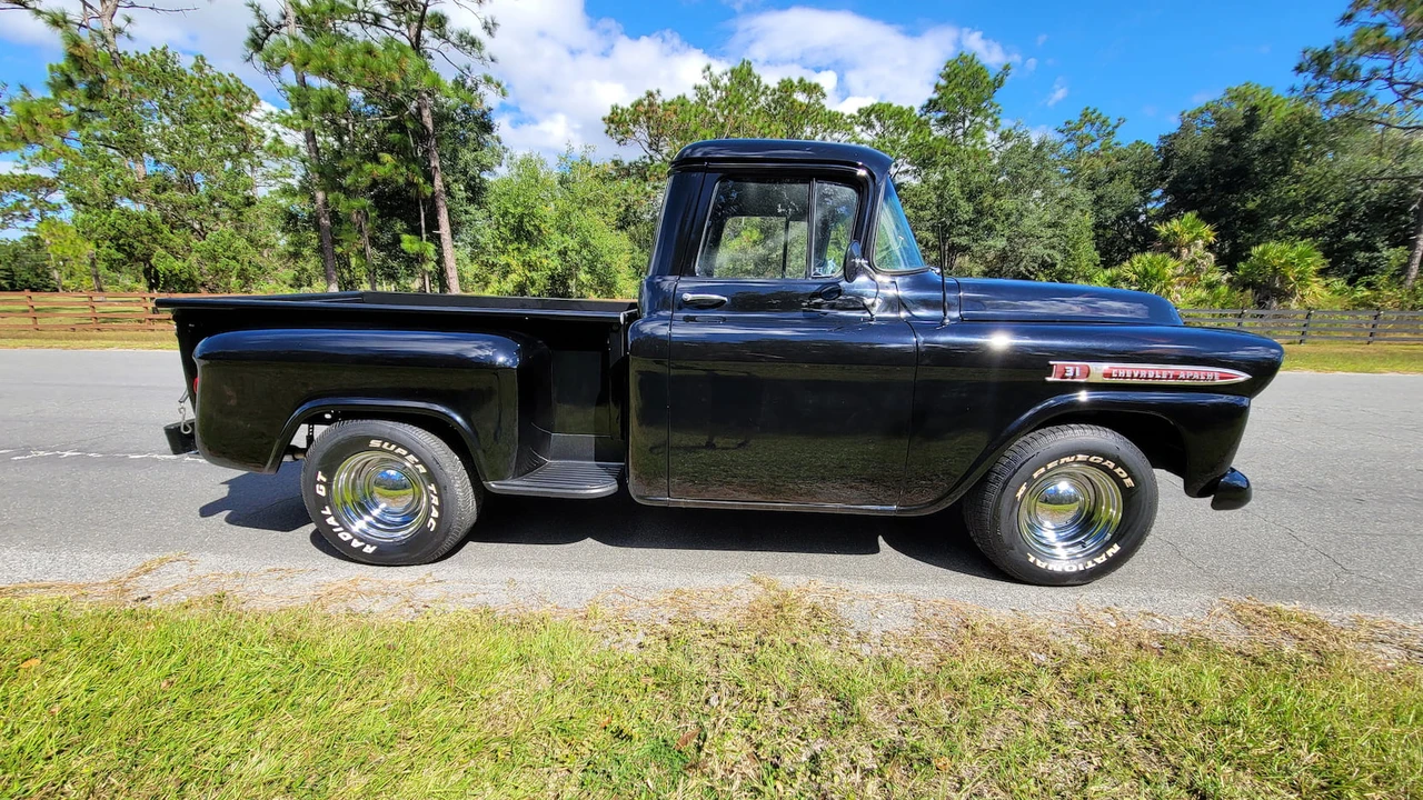 1959 Chevrolet Task Force - Image 30 of 31