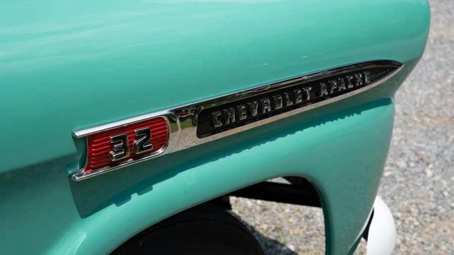 1959 Chevrolet Task Force - Image 15 of 31