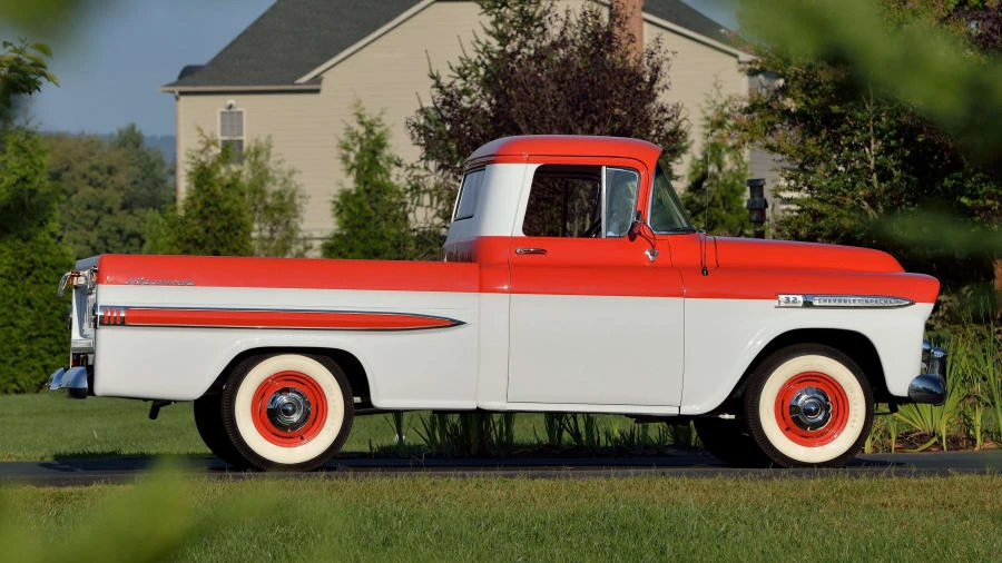 1959 Chevrolet Task Force - Image 25 of 26
