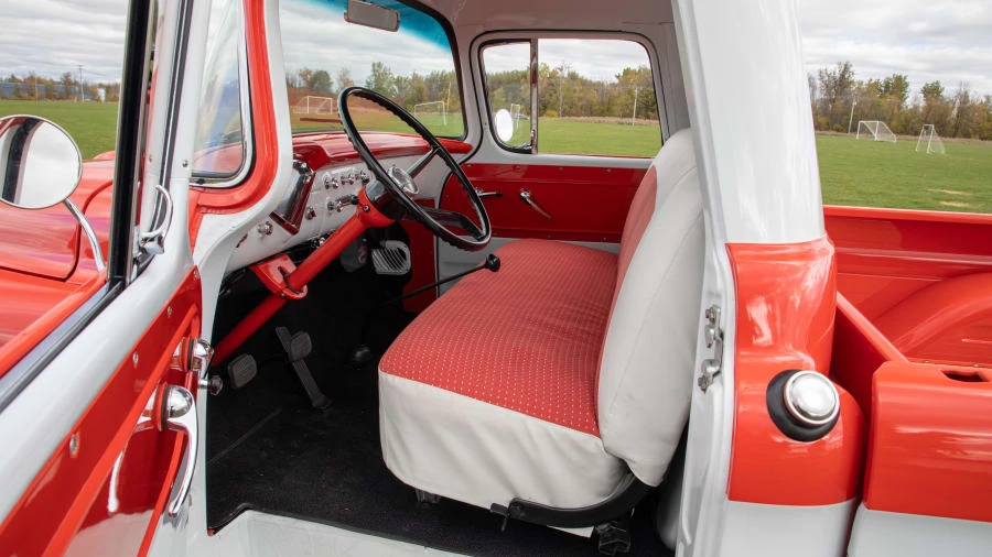 1959 Chevrolet Task Force - Image 4 of 20