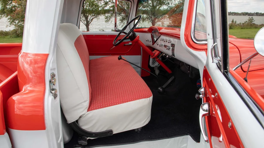 1959 Chevrolet Task Force - Image 5 of 20