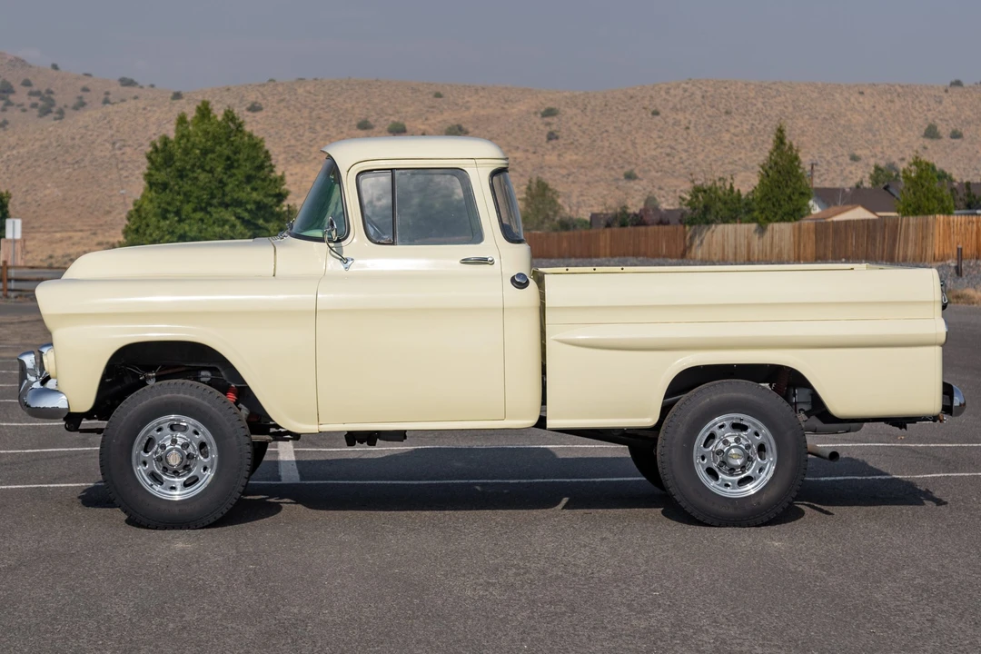 1959 Chevrolet Task Force - Image 10 of 31