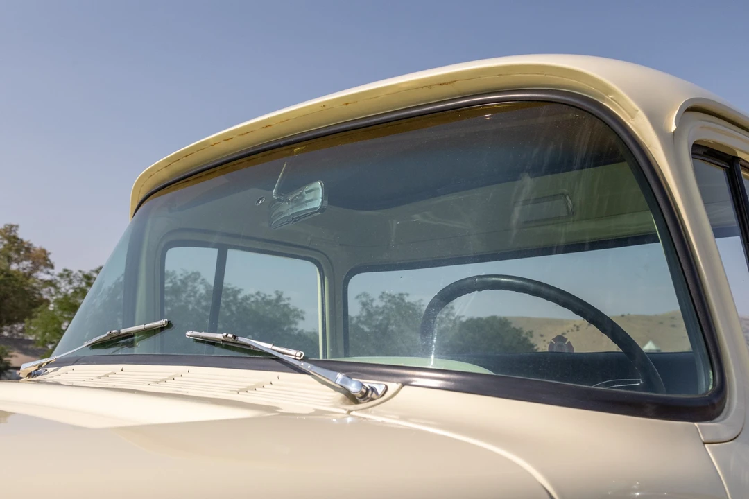 1959 Chevrolet Task Force - Image 30 of 31