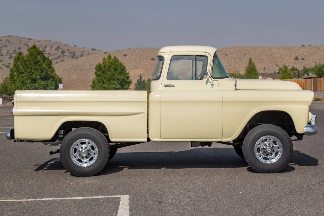 1959 Chevrolet Task Force - Image 6 of 31