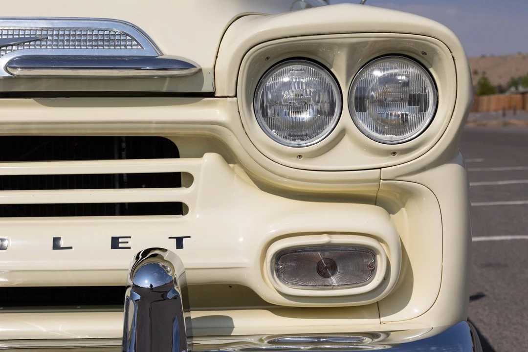 1959 Chevrolet Task Force - Image 21 of 31