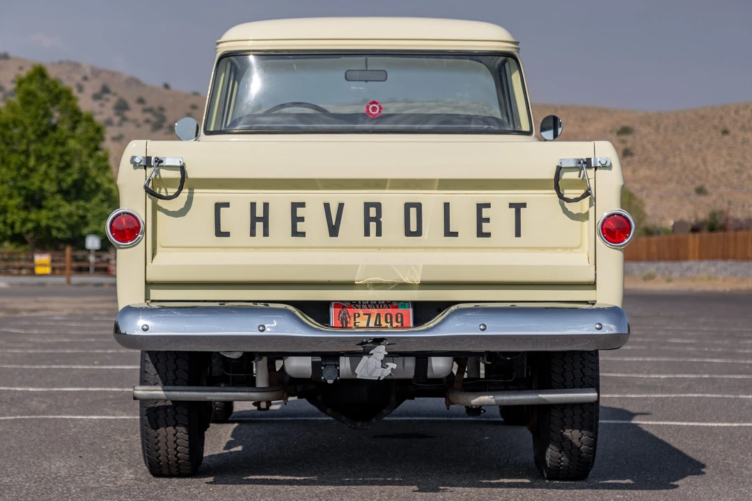 1959 Chevrolet Task Force - Image 8 of 31