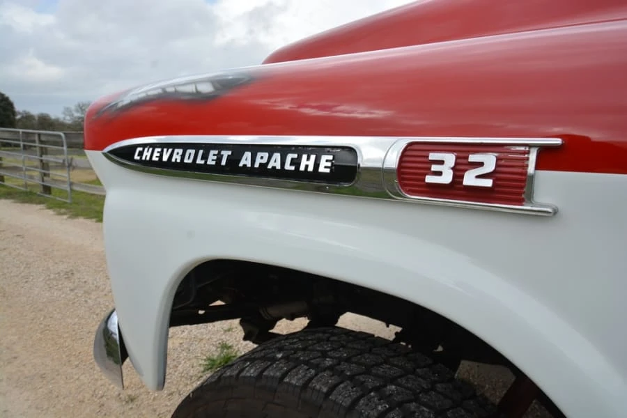 1959 Chevrolet Task Force - Image 8 of 12