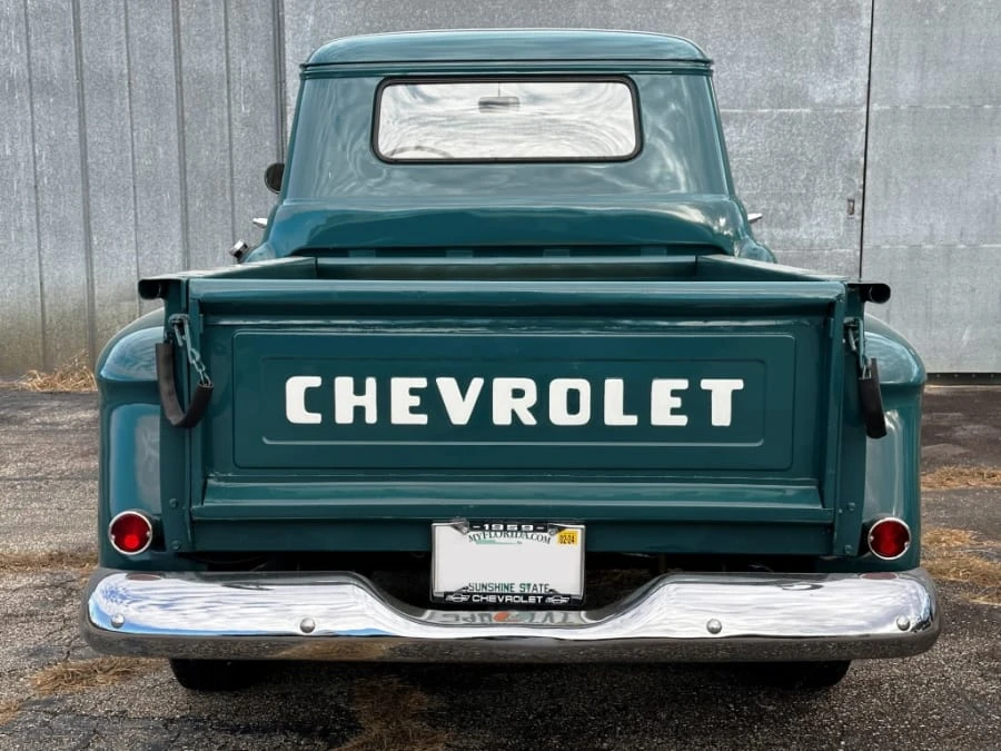 1959 Chevrolet Task Force - Image 6 of 19