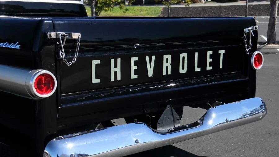 1959 Chevrolet Task Force - Image 17 of 19