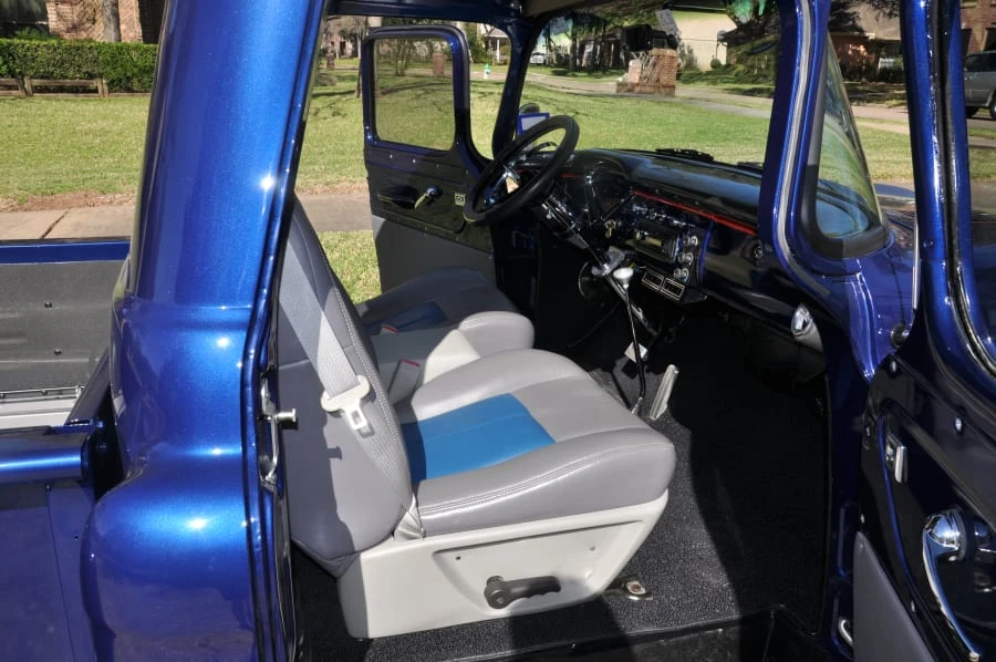 1959 Chevrolet Task Force - Image 5 of 12