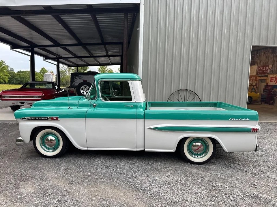 1959 Chevrolet Task Force - Image 4 of 21