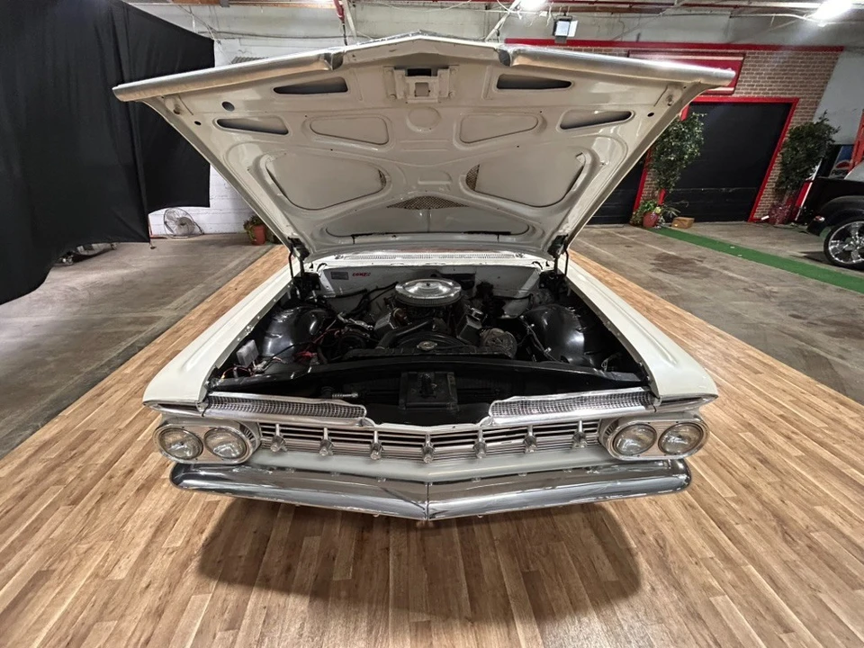 1959 Chevrolet Biscayne - Image 10 of 23