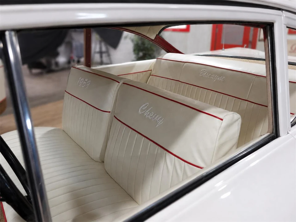 1959 Chevrolet Biscayne - Image 5 of 10