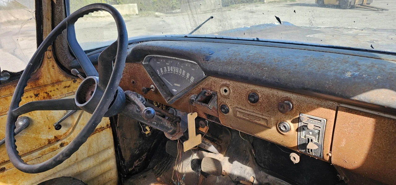 1959 Chevrolet Task Force - Image 11 of 13