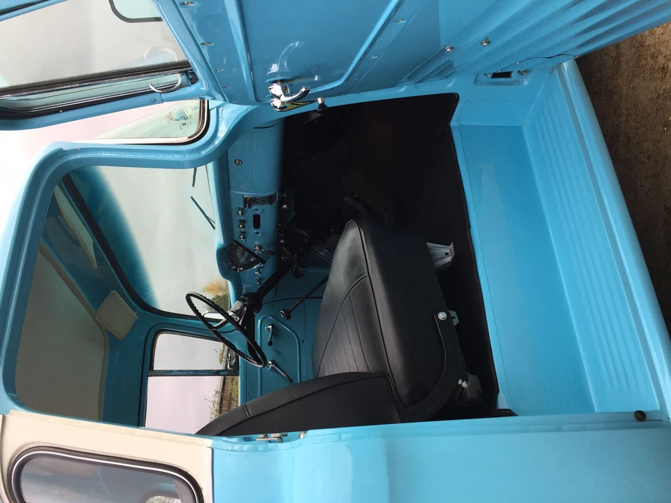 1959 Chevrolet Task Force - Image 18 of 20