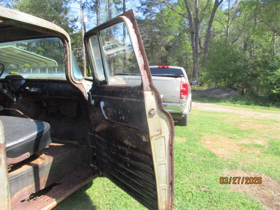 1959 Chevrolet Task Force - Image 12 of 21