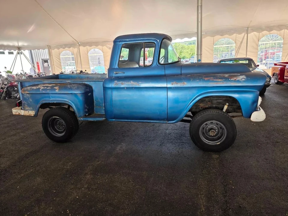 1959 Chevrolet Task Force - Image 22 of 31