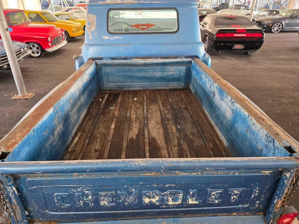 1959 Chevrolet Task Force - Image 25 of 31