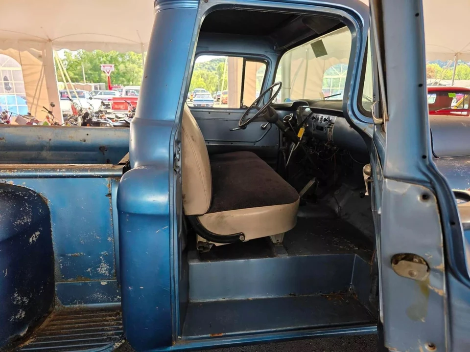 1959 Chevrolet Task Force - Image 2 of 31